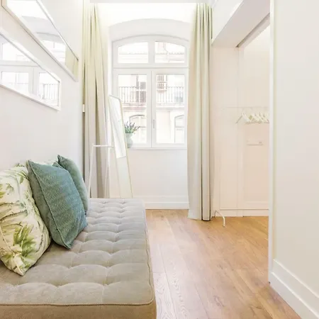 Apartment Gold 37399al And Silver 37404al