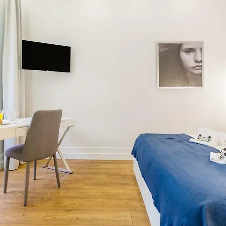 Gold 37399al And Silver 37404al Apartament Lizbona