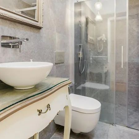 Gold 37399al And Silver 37404al * Lizbona