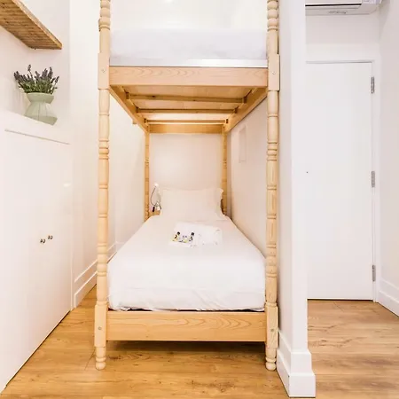 Gold 37399al And Silver 37404al Apartamento Lisboa